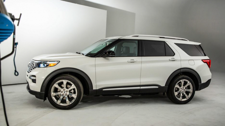 Ford Explorer 2020 đầu tiên về Việt Nam, đã ra luôn biển số