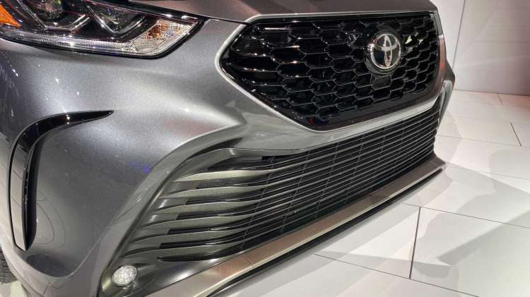 Toyota Highlander XSE 2021 ra mắt tại Mỹ: Thể thao hơn, cá tính hơn