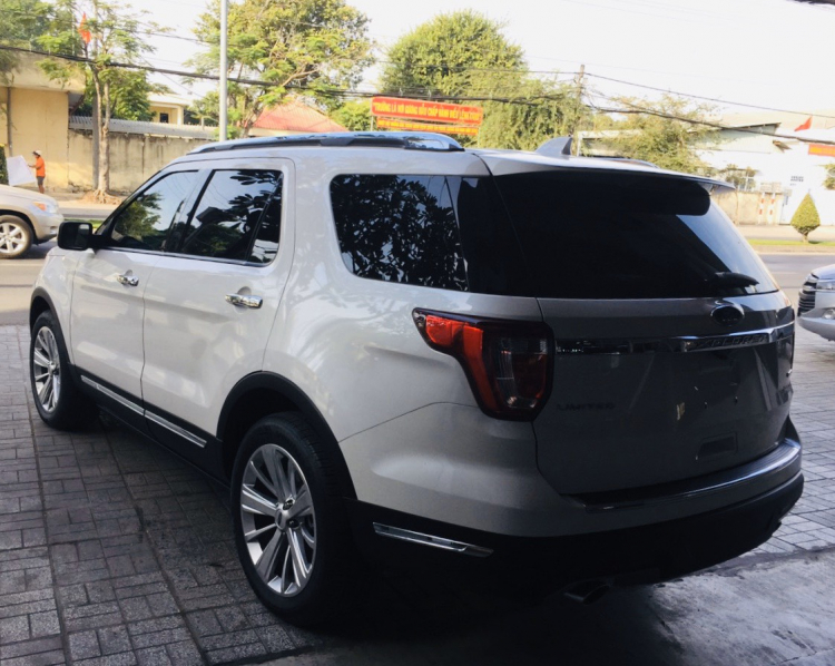 Ford Explorer 2019 siêu lướt 50km, mới 100%, BH Chính Hãng,