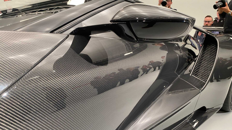 Ford giới thiệu Ford GT 2020 phiên bản Liquid Carbon có giá 750.000 USD