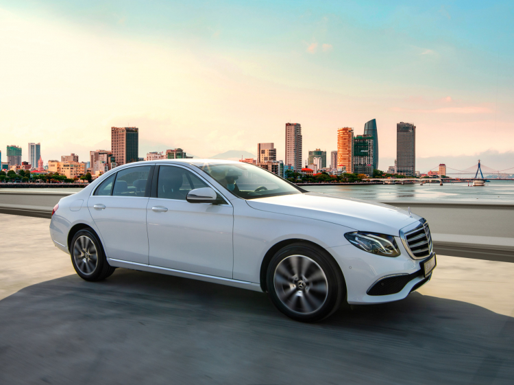 Mercedes-Benz Việt Nam giới thiệu E 200 Exclusive 2020 giá 2,29 tỷ đồng; rẻ hơn E 200 Sport