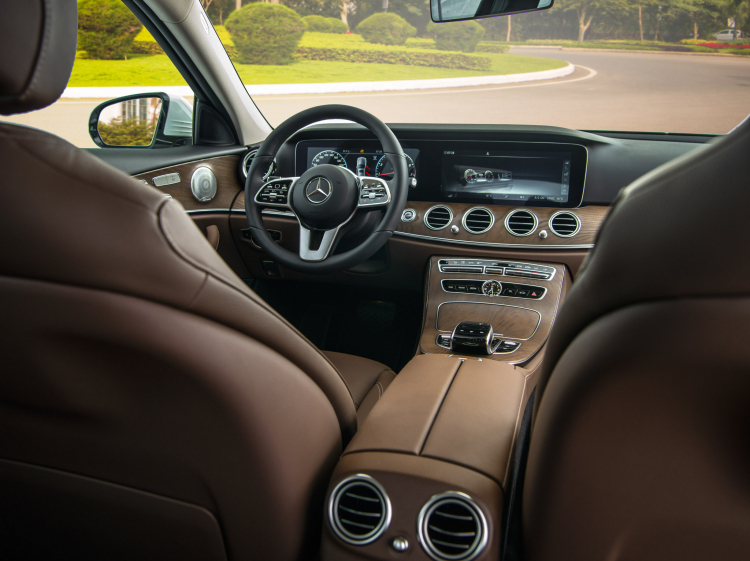 Mercedes-Benz Việt Nam giới thiệu E 200 Exclusive 2020 giá 2,29 tỷ đồng; rẻ hơn E 200 Sport Mercedes-Benz Việt Nam giới thiệu E 200 Exclusive 2020 giá 2,29 tỷ đồng; rẻ hơn E 200 Sport