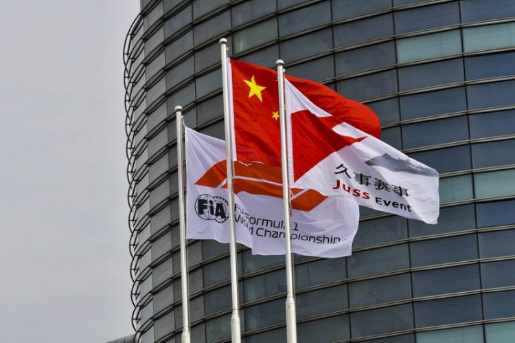 Chặng đua F1 tại Trung Quốc bị hoãn lại do dịch Corona