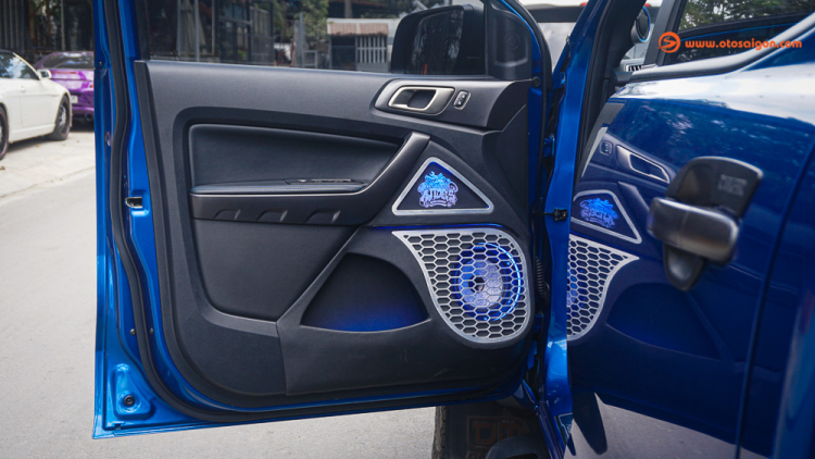 Ford Ranger Raptor độ dàn âm thanh 1,8 tỷ - tiền độ đắt hơn tiền xe, đối thủ nặng ký tại EMMA 2020