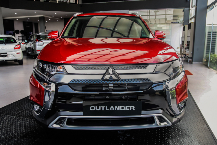 Mitsubishi Outlander 2020 ra mắt thị trường Việt: nâng cấp trang bị, giá còn dưới 1 tỷ