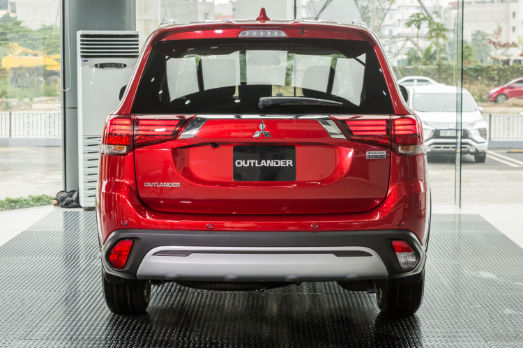 Mitsubishi Outlander 2020 ra mắt thị trường Việt: nâng cấp trang bị, giá còn dưới 1 tỷ