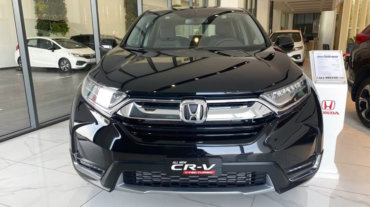 Chênh 143 triệu đồng, chọn Mitsubishi Outlander 2.0 Premium hay Honda CR-V L?