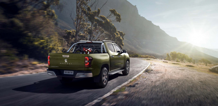 Peugeot Landtrek: bán tải Pháp có cả phiên bản 6 chỗ ngồi