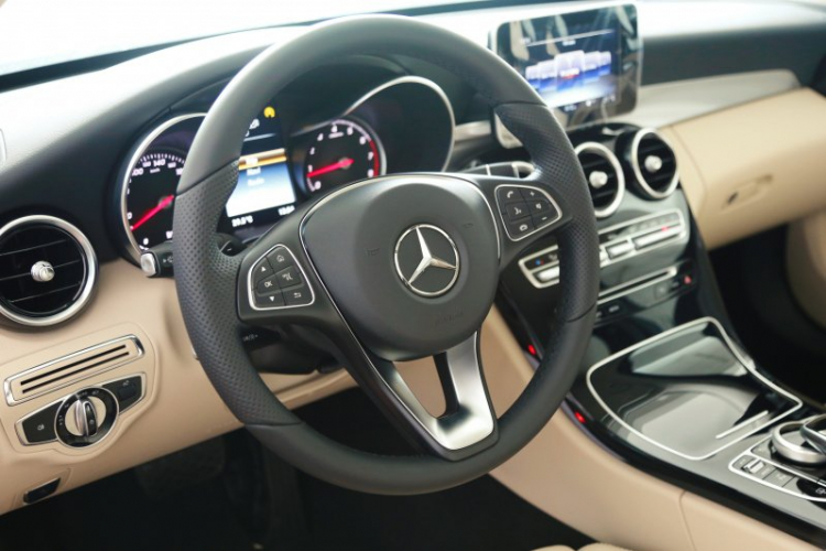 Cùng thảo luận về C200, C250 Exlusive và C250 AMG mới