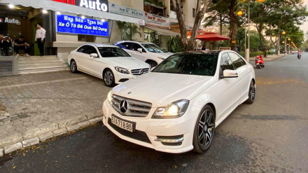 otosaigon_C300 AMG d-2.jpg