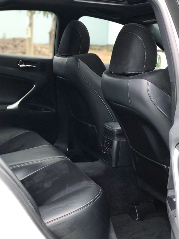 Hàng hiếm Lexus IS 250 F-Sport rao bán 999 triệu đồng: Xe sang “ăn chắc mặc bền”