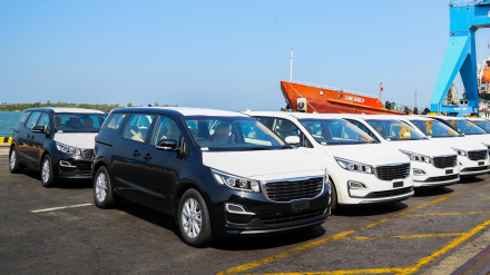 Otosaigon-Thaco xuat khau xe KIA SEDONA (1).jpg