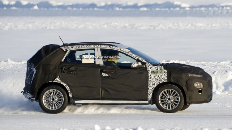 Hyundai Kona facelift xuất hiện trên đường thử: Tinh chỉnh nhỏ cho phiên bản 2021