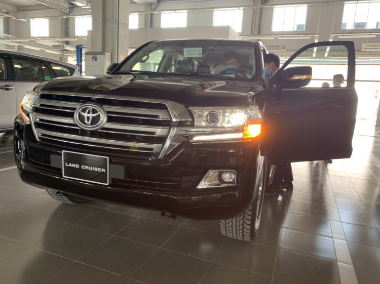 Đau đầu chung kết Lexus RX350L và BMW X5 Đau đầu chung kết Lexus RX350L và BMW X5