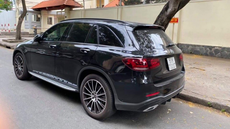Mercedes GLC 300 2020 đầu tiên lên sàn xe cũ, lăn bánh chưa tới 6.000 km Mercedes GLC 300 2020 đầu tiên lên sàn xe cũ, lăn bánh chưa tới 6.000 km