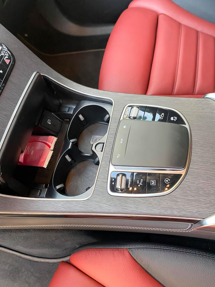 Mercedes GLC 300 2020 đầu tiên lên sàn xe cũ, lăn bánh chưa tới 6.000 km Mercedes GLC 300 2020 đầu tiên lên sàn xe cũ, lăn bánh chưa tới 6.000 km