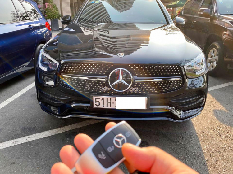 Mercedes GLC 300 2020 đầu tiên lên sàn xe cũ, lăn bánh chưa tới 6.000 km Mercedes GLC 300 2020 đầu tiên lên sàn xe cũ, lăn bánh chưa tới 6.000 km