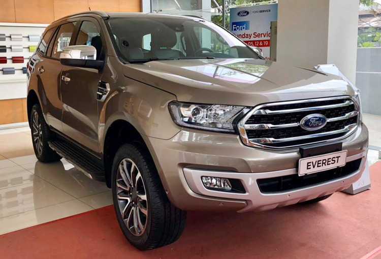 Tiếp bước Fortuner, Ford Everest 2.0 Bi-turbo được giảm giá 100 triệu tại đại lý