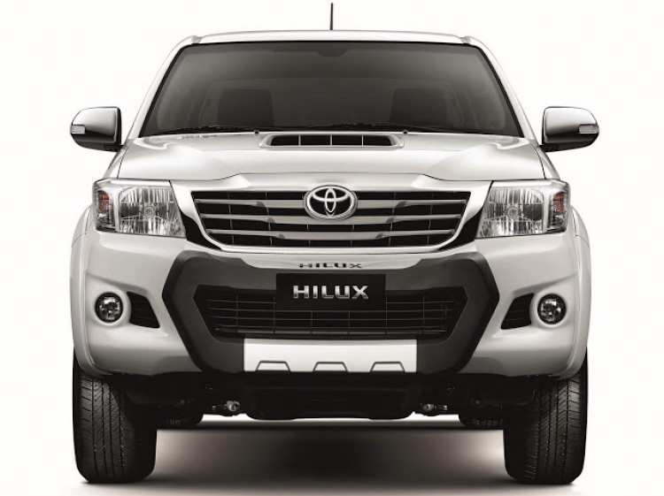 Toyota Hilux 2015 sắp trình làng