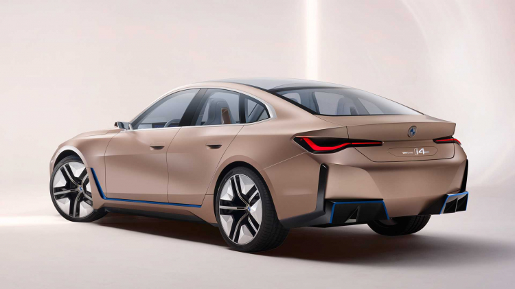 Khai tử i3 và i8, BMW chính thức làm xe điện i4
