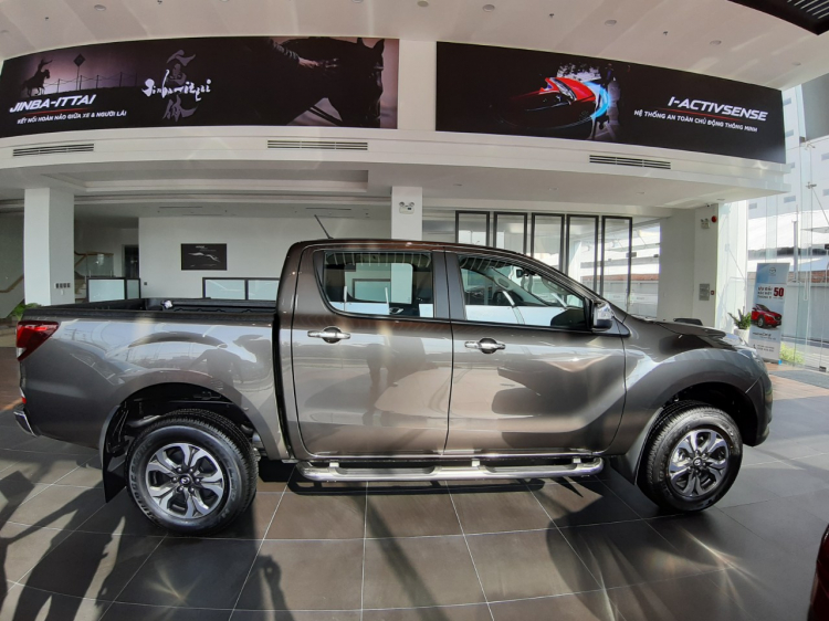 Mazda BT-50 ưu đãi lên đến 10-35tr