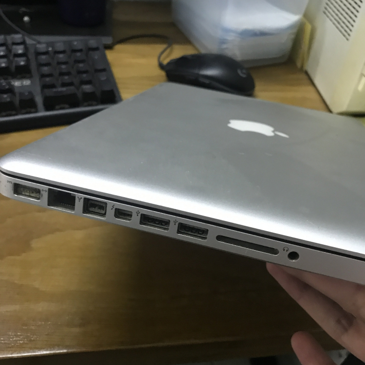 Cổng Thunderbolt trên Mac