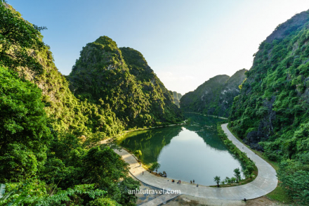 tuyet-tinh-coc-ninh-binh.jpg