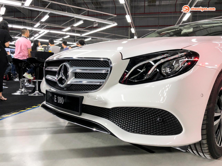 Mercedes-Benz E 180 công bố giá từ 2,050 tỷ đồng: thách thức mọi đối thủ về giá