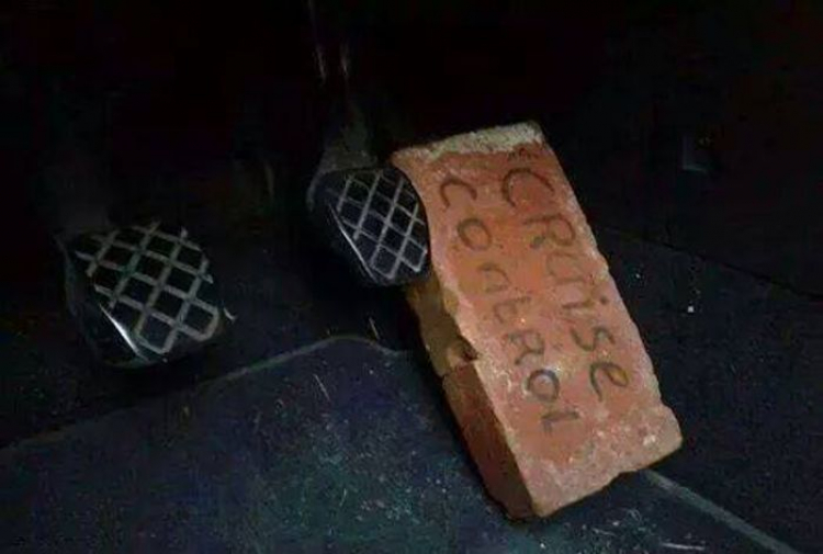 Tư vấn mua xe 7 chỗ tầm 650 triệu trở lại có Cruise Control Tư vấn mua xe 7 chỗ tầm 650 triệu trở lại có Cruise Control
