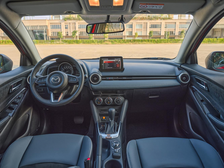 Giá lăn bánh Mazda2 2020: Cao hơn City, Vios và tiệm cận phân khúc C