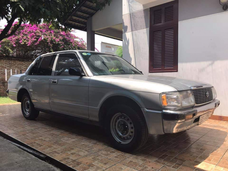 Em cần bán xe toyota crown 2.4