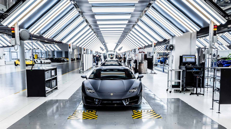 Lamborghini đóng của nhà máy ở Ý do dịch bệnh Covid-19
