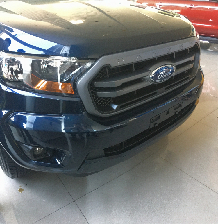 Ford Ranger 2.2 XLS AT 2020 (Nhiều màu cho khách lựa chọn) Hỗ trợ trả góp lãi suất ưu đãi. GIảm tiền mặt , quà tặng, giảm giá option, bóc thăm trúng t