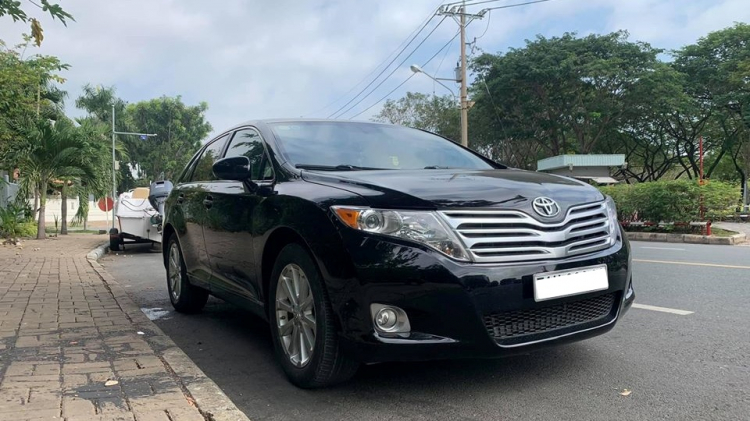 Em xin ý kiến các cụ về việc mua xe Toyota Venza