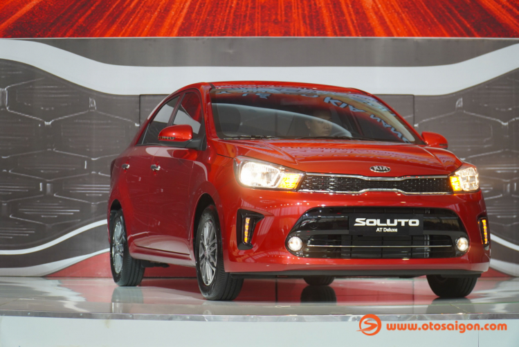 So sánh Mitsubishi Attrage 2020 và Kia Soluto: xe nào "ngon" hơn khi chênh chỉ 5 triệu?