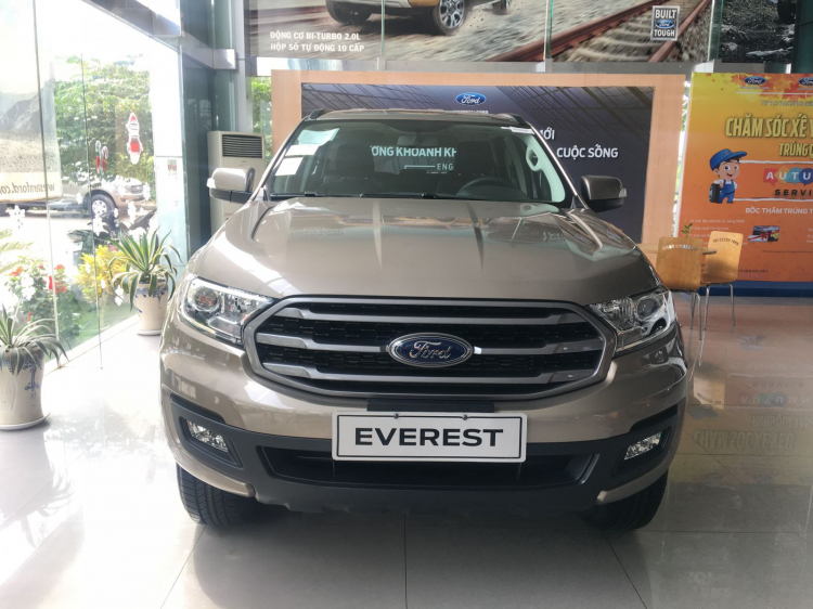 Ford Everest Ambient số tự động lăn bánh 1 tỷ 020Tr