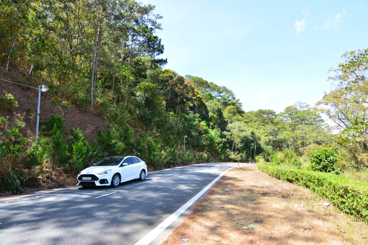 Nhờ đánh giá Ford Focus Sport hatchback 2016 Nhờ đánh giá Ford Focus Sport hatchback 2016