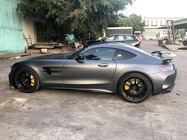 Mercedes-AMG GT R đầu tiên về Việt Nam