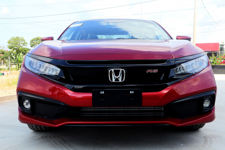 Honda Civic RS 2020 màu mới cập bến đại lý | Tin Tức | Otosaigon