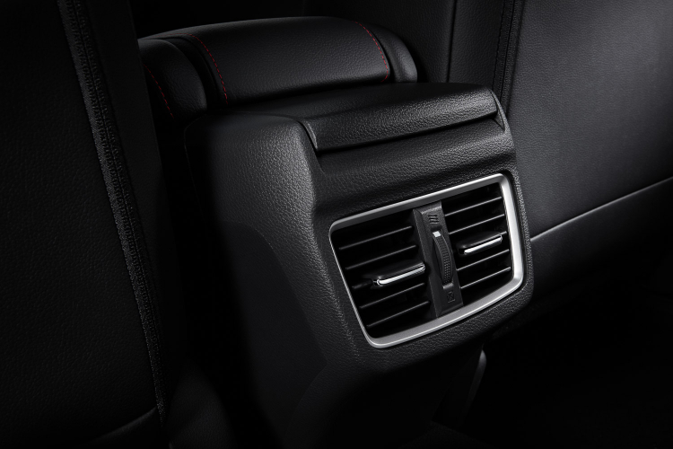 Honda Civic RS 2020 màu mới cập bến đại lý