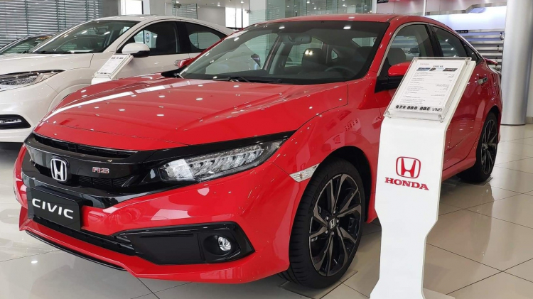 Honda Civic RS 2020 màu mới cập bến đại lý