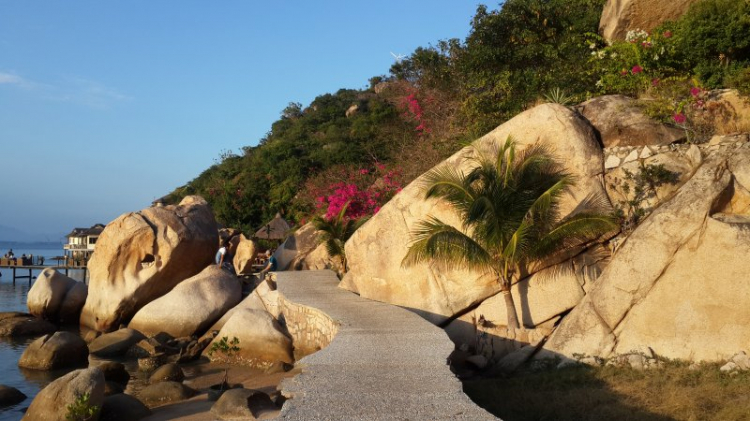 Đường ven biển từ vịnh Vĩnh hy -----> cam ranh