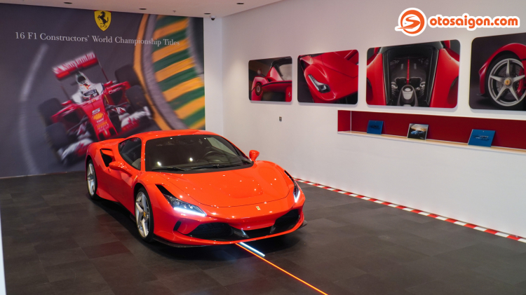 Cận cảnh Ferrari F8 Tributo tại Việt Nam: siêu xe mơ ước của người đam mê tốc độ Cận cảnh Ferrari F8 Tributo tại Việt Nam: siêu xe mơ ước của người đam mê tốc độ
