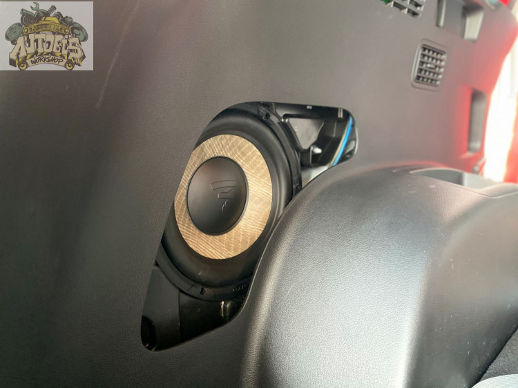 Nâng cấp âm thanh với cấu hình cao cấp cho Hyundai Santafe 2019.