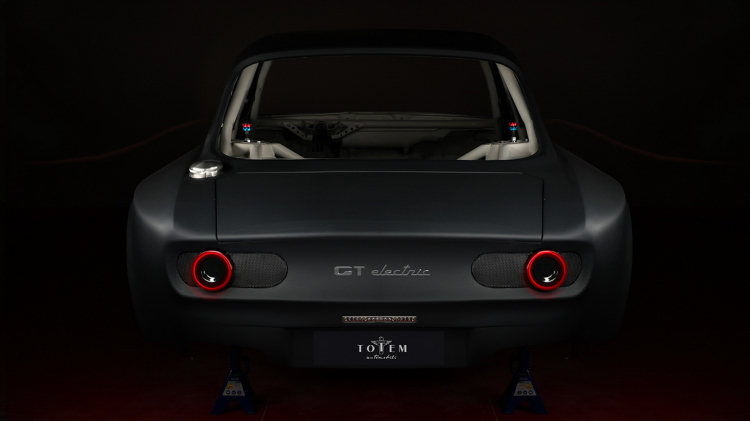 Alfa Romeo Giulia GT Junior hồi sinh, hóa siêu xe điện sau 55 năm