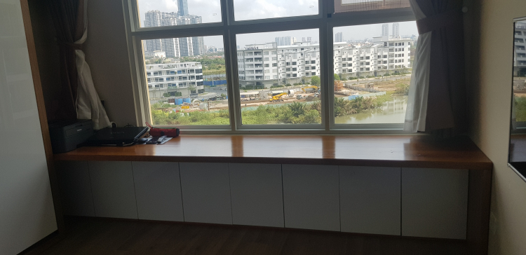 Mấy anh cho hỏi cái bàn này đóng tầm bao nhiêu tiền vậy. Mấy anh cho hỏi cái bàn này đóng tầm bao nhiêu tiền vậy.
