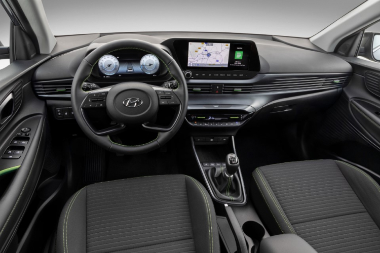 Hyundai i20 lộ ảnh nội thất hiện đại, Toyota Yaris phải dè chừng