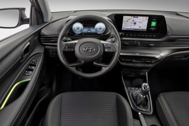Hyundai i20 lộ ảnh nội thất hiện đại, Toyota Yaris phải dè chừng