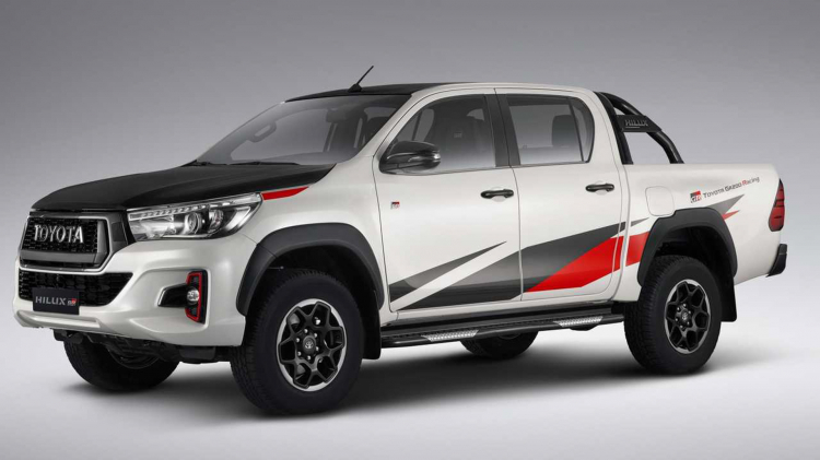 Toyota Hilux GR sử dụng động cơ diesel V6 sắp xuất hiện, đối đầu trực tiếp với Ranger Raptor