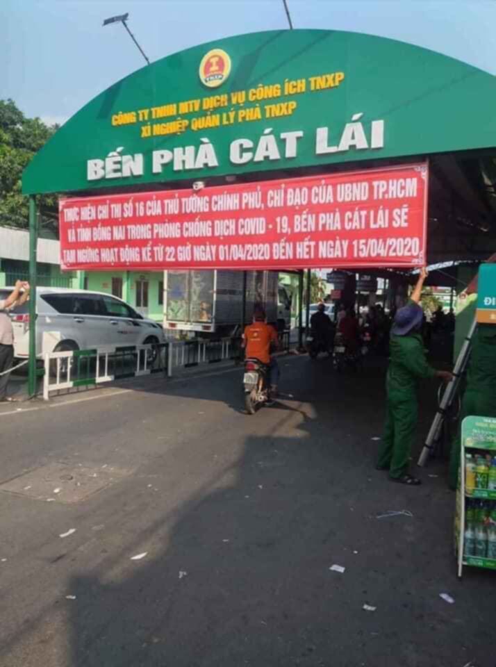 Ngăn sông chặn đường thiệt hả mí anh ? Ách tắc tỉnh lộ. Ngăn sông chặn đường thiệt hả mí anh ? Ách tắc tỉnh lộ.